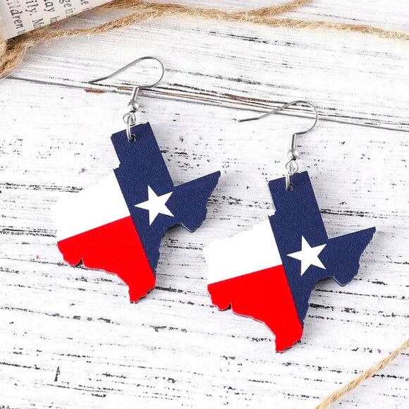 Earrings Texas Wood State Flag Dangle Trendy Red White Blue Lone Star Cowboy NEW - Picture 2 of 3